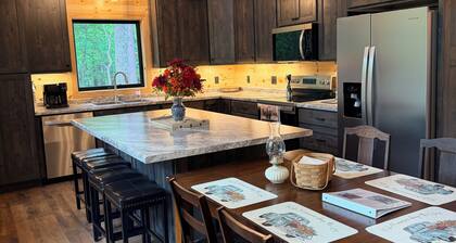 Northwoods Get-Away Chalet: Voyager Village Bike, Hike, UTV, Snowmobile