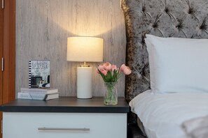 6 bedrooms, desk, iron/ironing board, WiFi - Manley Mansion | Indoor Pool, Spa, Cinema, Sleeps 32 (Hapton)