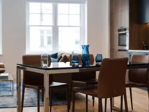 Dining - Prime Central 2BR Apartment Covent Garden (London)