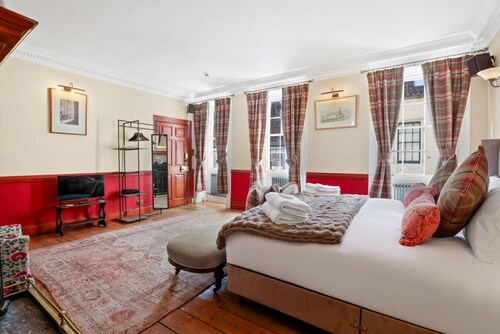 The Georgian Suite at The Merchant`s