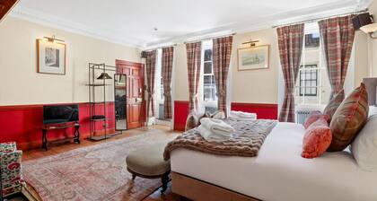 The Georgian Suite at The Merchant`s