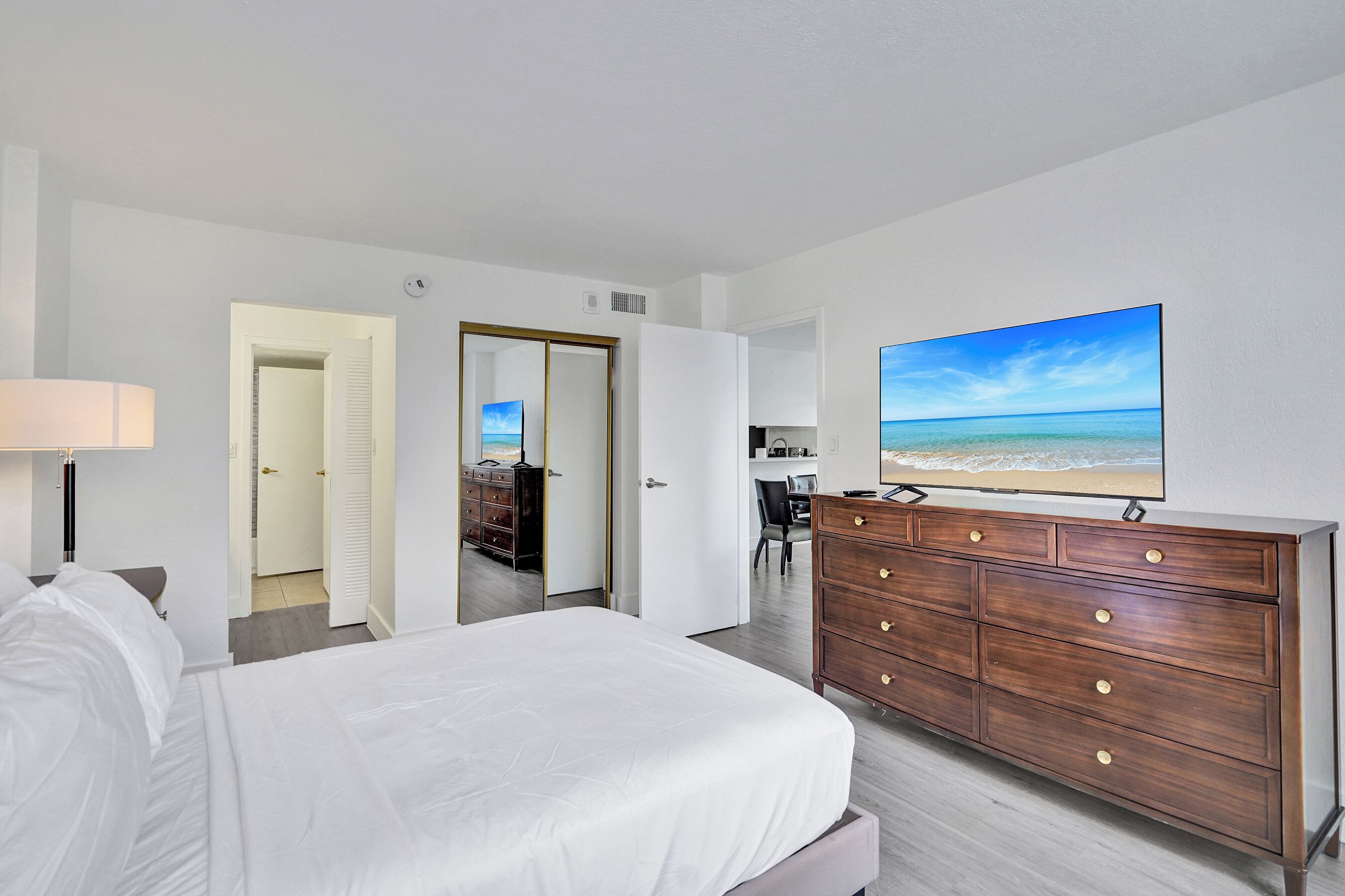 Chambre Deluxe, 1 grand lit, non-fumeur, salle de bains privée