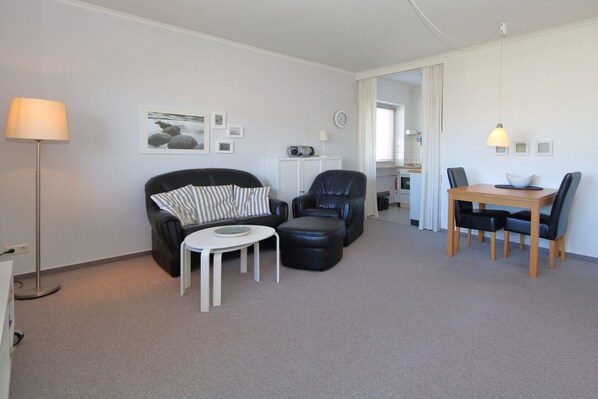 Living area - Vrbo Property (Westerland)