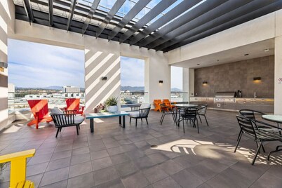 Light-Filled Artsy Stay in Little Tokyo