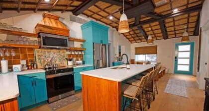 Tropical Marina House-Across from the Indian River