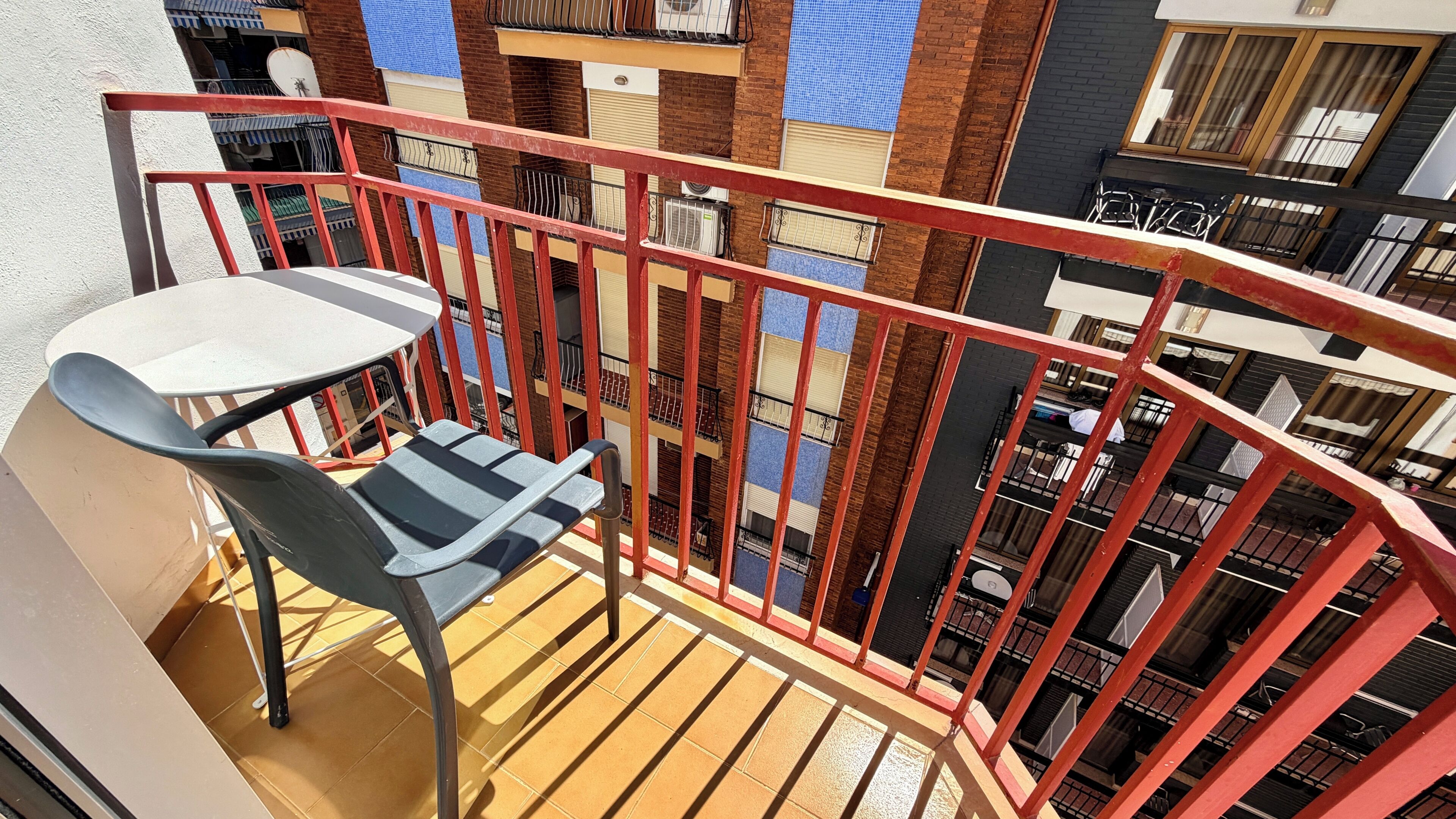 Tweepersoonskamer, voor 1 persoon, balkon | Terrein van de accommodatie