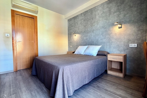 Double Room, Balcony, City View | Desk