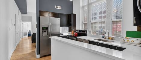 Fridge, microwave, oven, stovetop