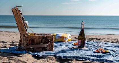 Deluxe Two-Queen Coastal Kitchen Suite