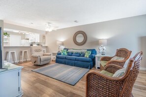 하우스, 침대(여러 개) (Sandprints C12) | 거실 공간