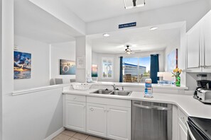 Condo, Multiple Beds (Destin West Gulfside #406) | Private kitchen - Destin West Gulfside #406 (Fort Walton Beach)