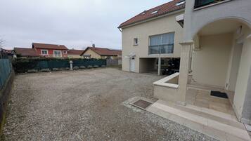 Enceinte de lâhĂ©bergement