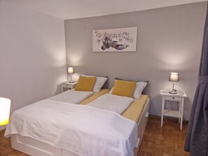 3 bedrooms, WiFi, bed sheets - Spacious vacation apartment in Ferienland Reichshof (Reichshof)