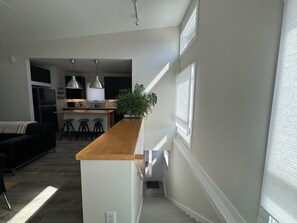 Interior - Carrollton Collection: The Tree House - 2BR Guesthouse Near Downtown + Parking (Indianapolis)
