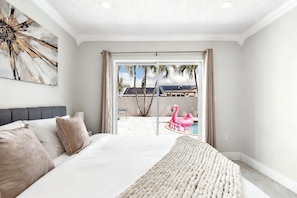3 bedrooms, in-room safe, desk, iron/ironing board