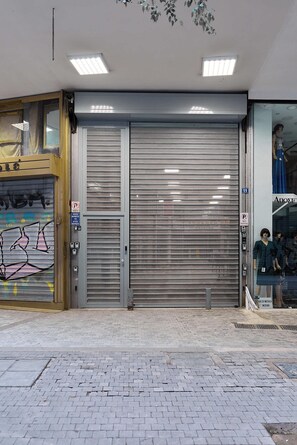 Comfort-huoneisto, parveke | Yksityiskohta ulkoa