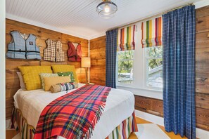 3 bedrooms, free WiFi, bed sheets - Two Palms Cottage on St Simons (St Simons Island)