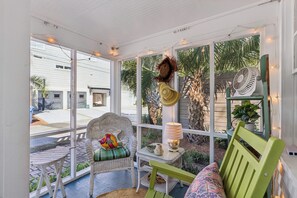 Interior - Two Palms Cottage on St Simons (St Simons Island)