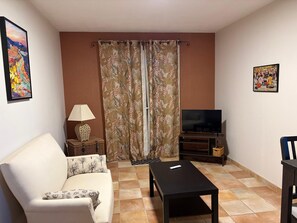 Living area - Discover a true haven of peace for your vacations 🌿 (Sillans-la-Cascade)