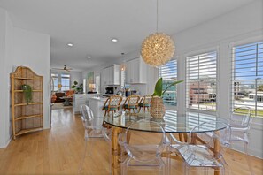 Dining - Surfside at Atlantic Beach (Atlantic Beach)