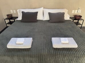 1 bedroom, iron/ironing board, WiFi, bed sheets - Quiet Beach Retreat for Couples / Steps to Surf & Pet Friendly (Troncones-La Union De Isidoro Monte)