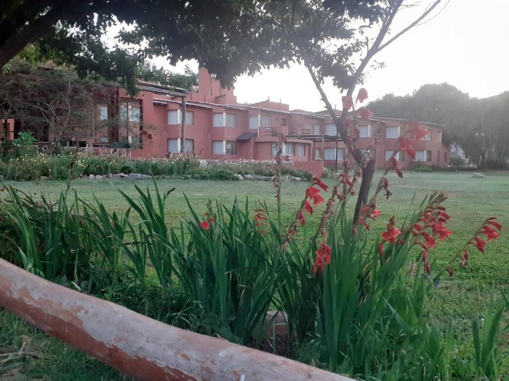 المنطقة ا لمحيطة بالمنشأة