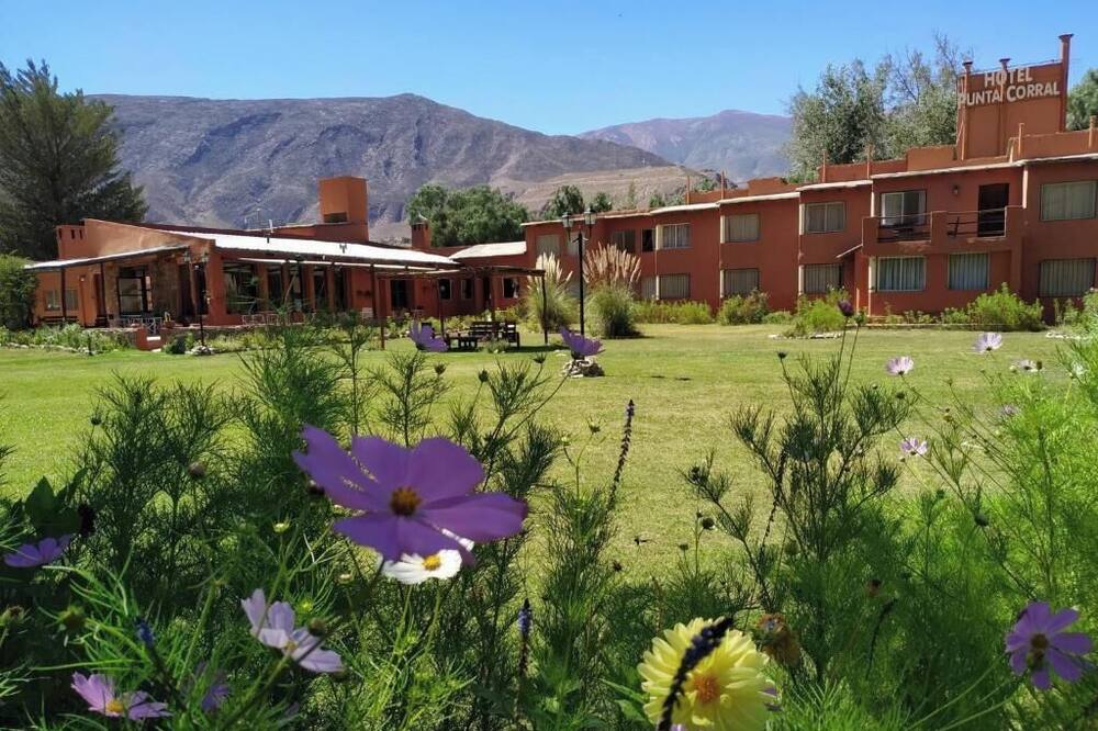 Hotel Punta Corral