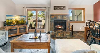 *Fireplace*Golf Course* Country Club
