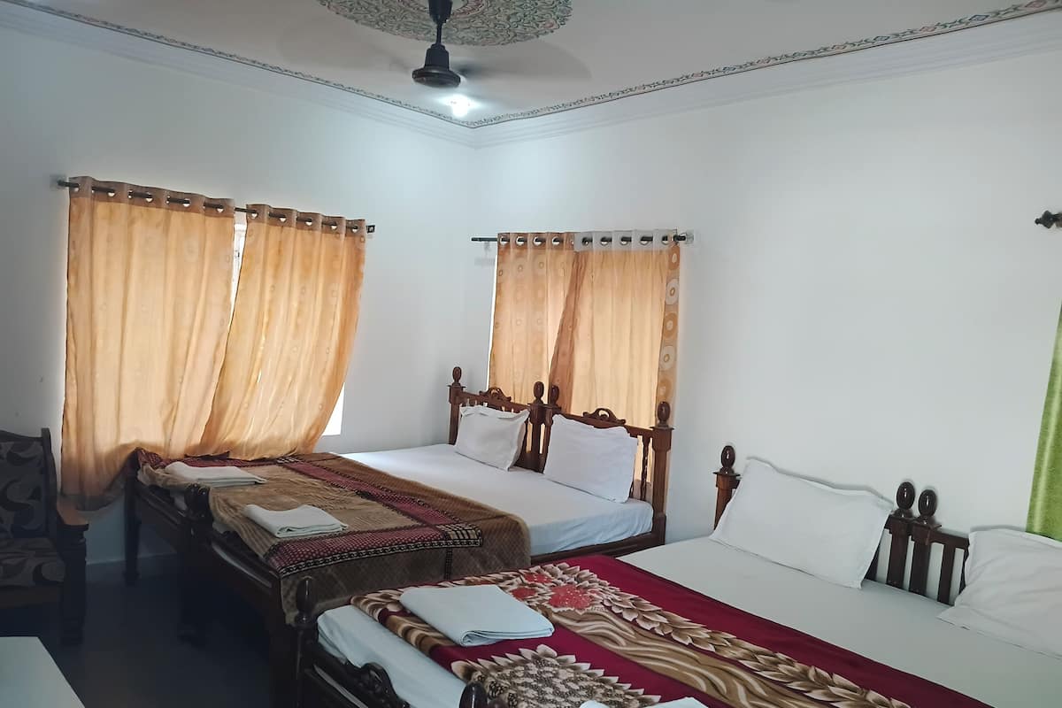 Deluxe Cottage, Multiple Beds, Air conditioning, Mountain View