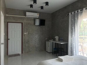 Gambar tidak terklasifikasi, 4 dari 9, tombol