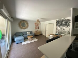 Living area - Standing & Charming (Fréjus)