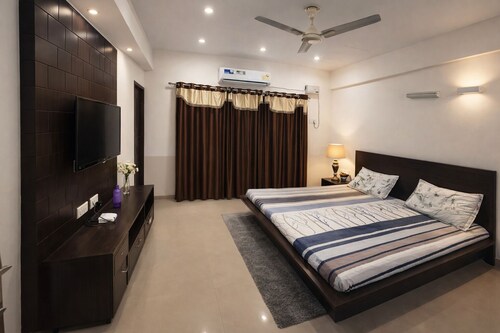 Tranquil 1-bedroom apartment with AC in vibrant Vrindavan