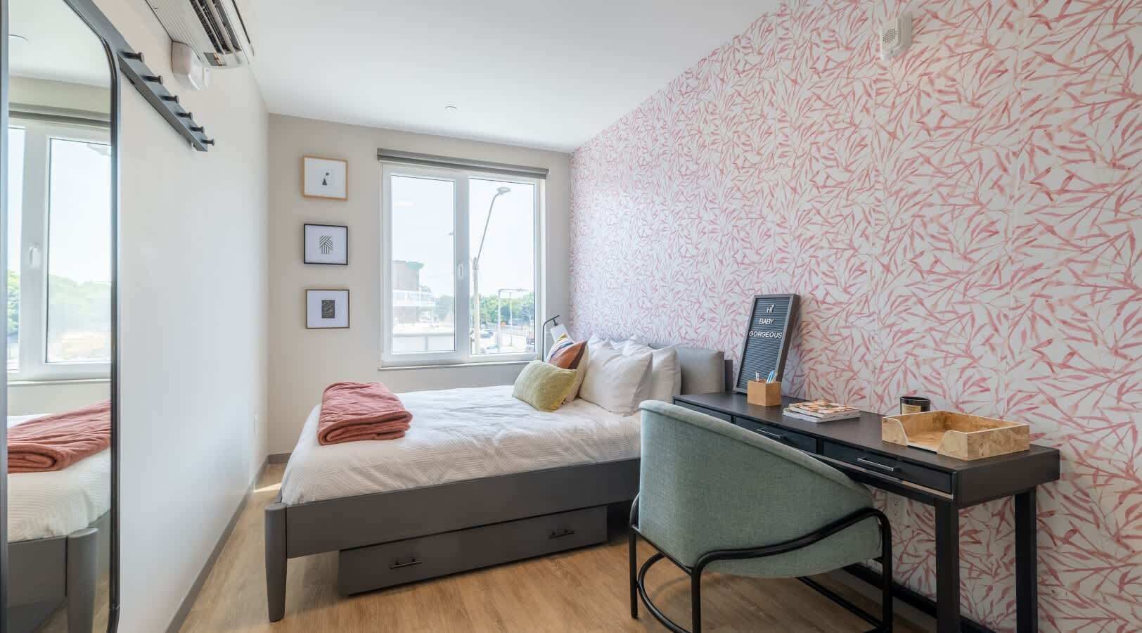 4 chambres, fer et planche à repasser, accès au Wi-Fi (inclus)