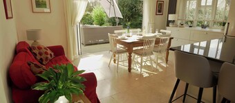 Spacious Home in the Cotswolds, Parking & Garden