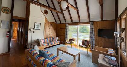 4BR Minister's Lot Beach Cottage