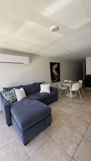 Living area - Beachfront living in Condado with Lagoon Access (San Juan)