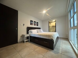 2 bedrooms, iron/ironing board, WiFi, bed sheets - Beachfront living in Condado with Lagoon Access (San Juan)