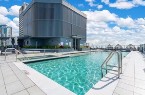 Pool - Stylish loft on the Best Miami Location (Miami)