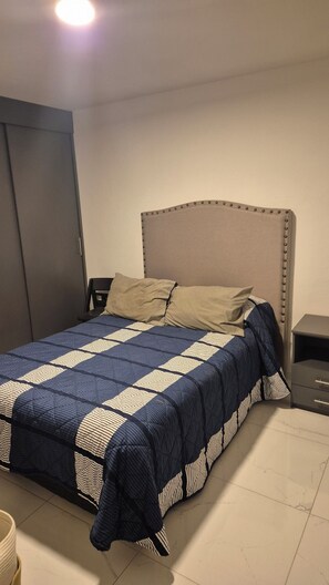 Room - Centrally located apartment in Guadalajara in one of the best neighborhoods in the city. (Guadalajara)