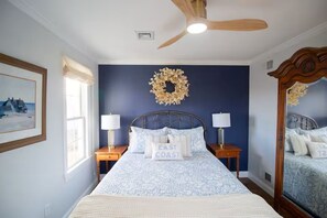 Room - Luxury 4BR 4BA on Spring Street with Ocean Views (New Shoreham)