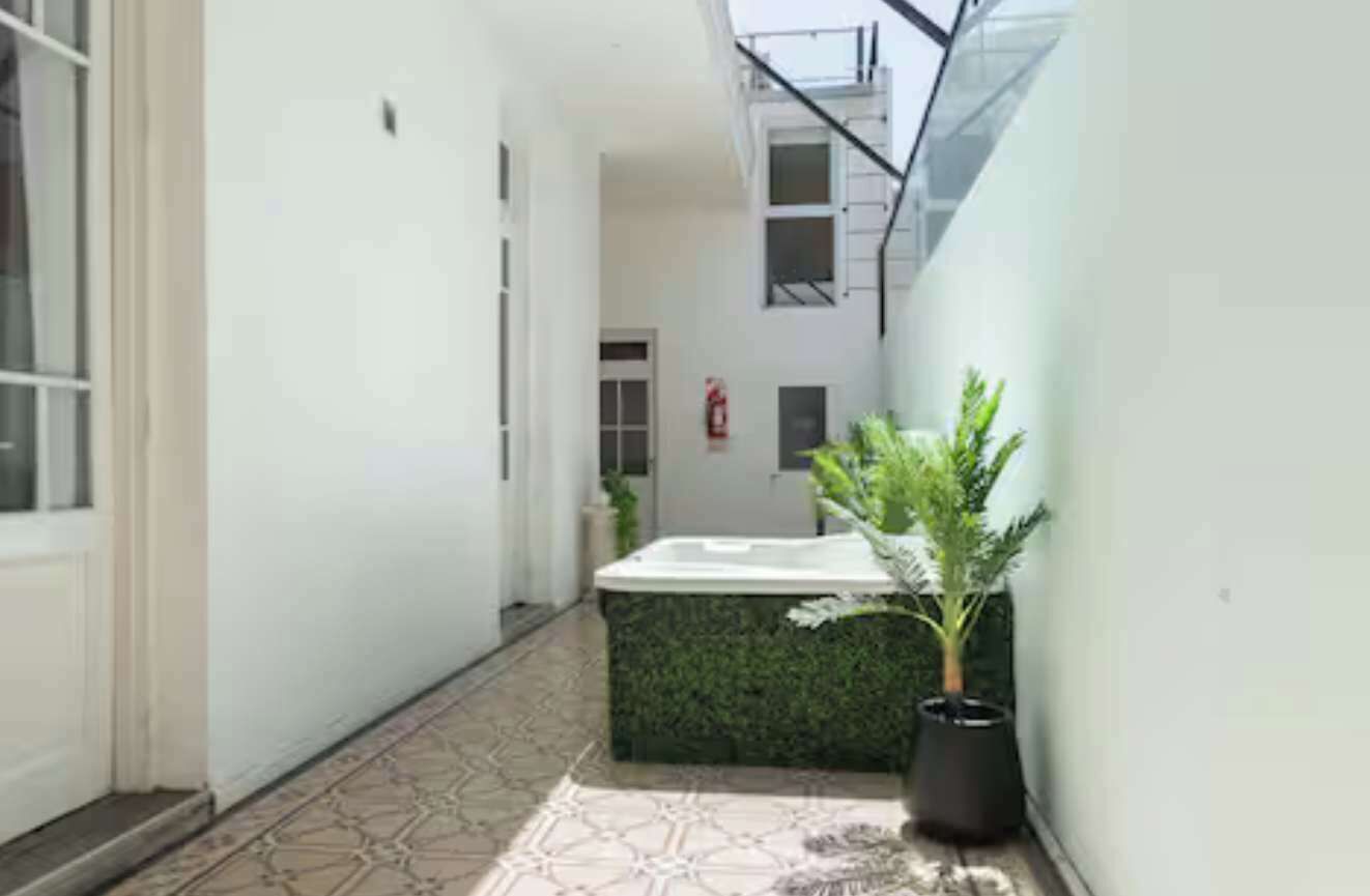 Bañera de hidromasaje exterior