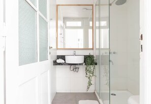 Shower - MOT Rentals - Ravignani House 3 Bd in Palermo (Buenos Aires)