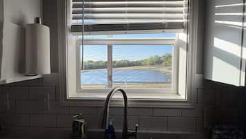 Luxury Cabin, Lake View | Interior