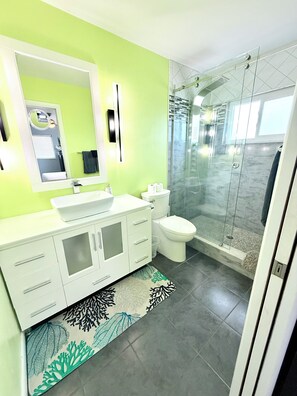 Shower, hair dryer, towels, soap - Private Canal Retreat - Heated Pool & Spa (Fort Myers Beach)