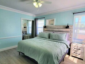 2 habitaciones, tabla de planchar con plancha, cuna de viaje y wifi 