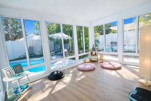 Interior - Organic & Modern~90° Heated Salt Pool~Walk 2 beach (Indian Rocks Beach)