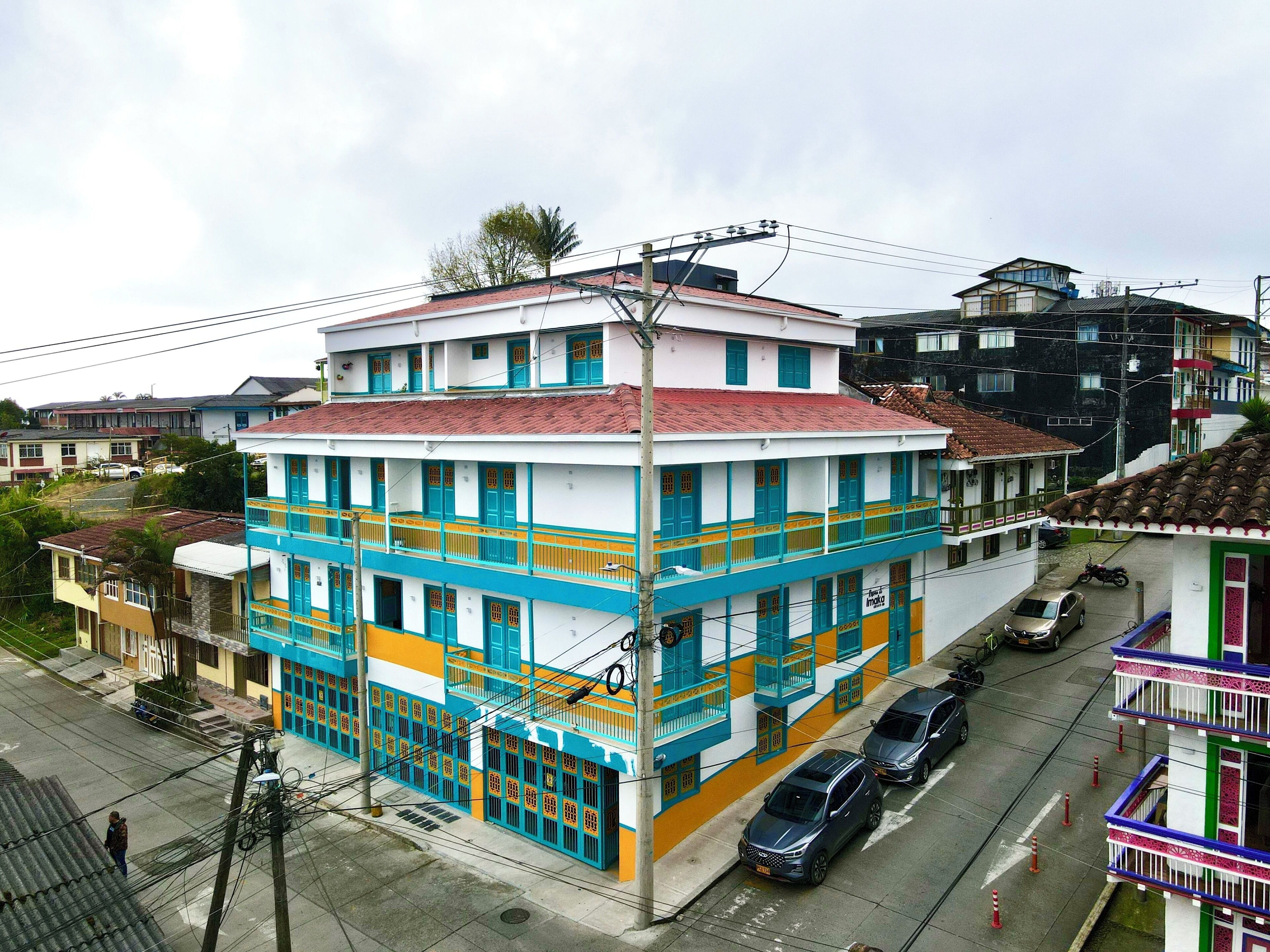 المنشأة من الخارج