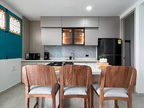 Apartment, Balcony, Valley View | Dapur peribadi