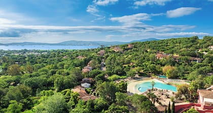 Les Restanques du Golfe de St Tropez Les arums 4 people