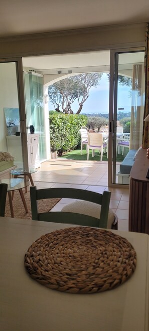 Interior - Les Restanques du Golfe de St Tropez Les arums 4 people (Grimaud)